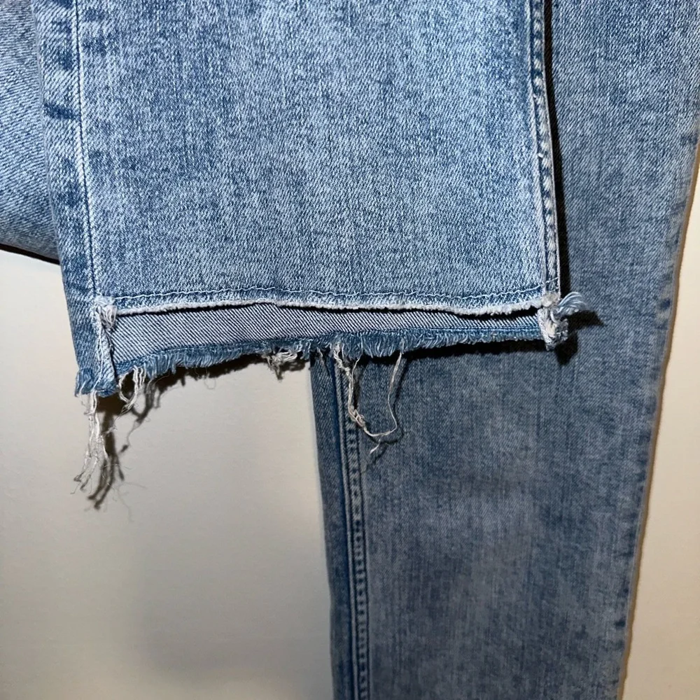 Zara Straight Leg Raw Hem Dark Acid Wash Blue Denim Jeans size 2